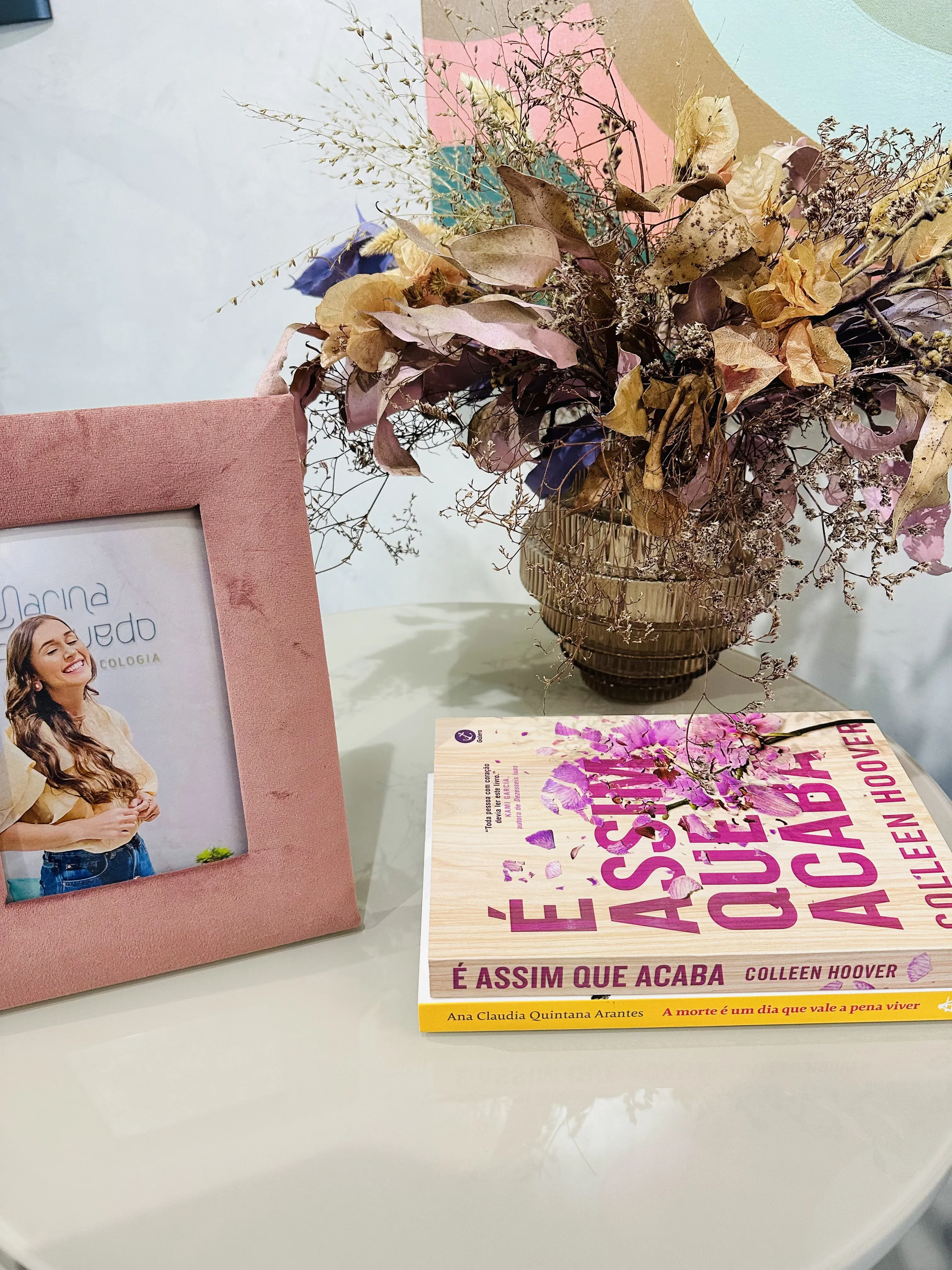 Quadro e livros